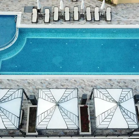 Luxury Marina Sands Beach