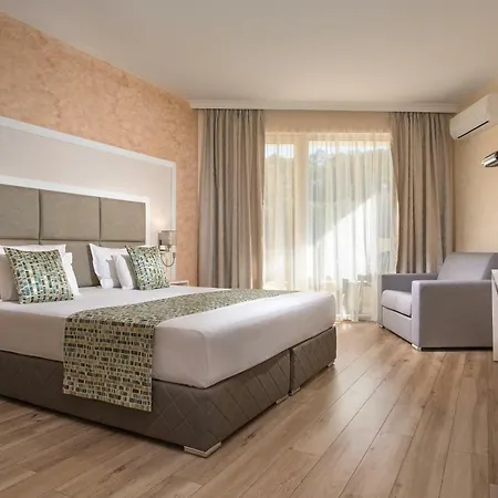 Luxury Marina Sands Beach 4*
